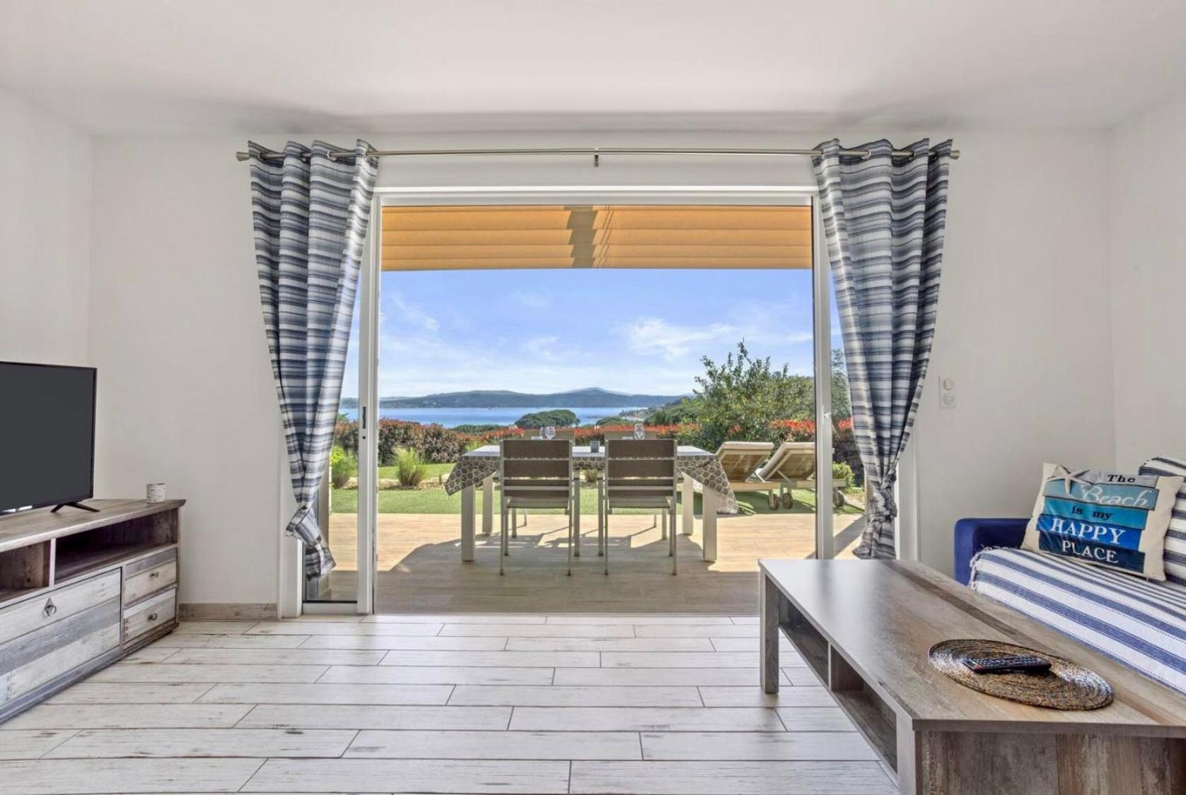 La Bastide Du Soleil Apartment Sainte-Maxime Room photo